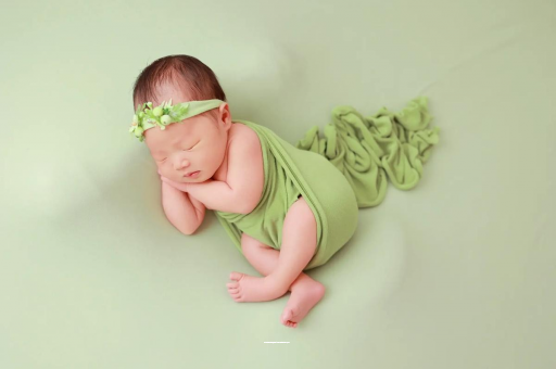 武汉供卵试管机构宝宝拍嗝吐奶 武汉供卵试管机构宝宝拍嗝吐奶