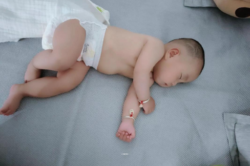 武汉供卵试管机构宝宝几个月可以吃水果